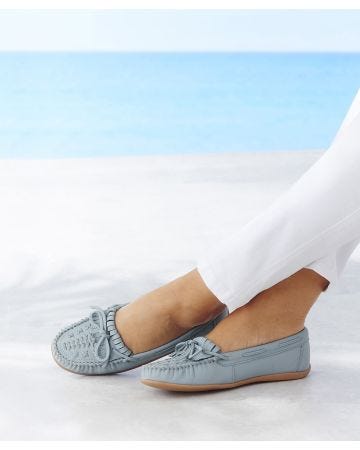 Flexible Bow-trim Moccasin