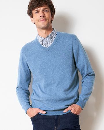 V-Neck Jumper