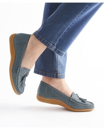Cushion-walk tassel trim Moccasin