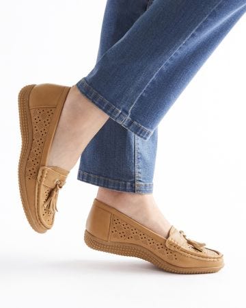 Cushion-walk tassel trim Moccasin
