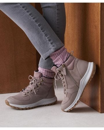 Thermolactyl Walking Boots