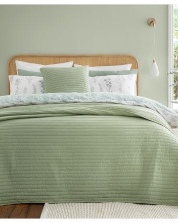 Quilted Lines Bedspread