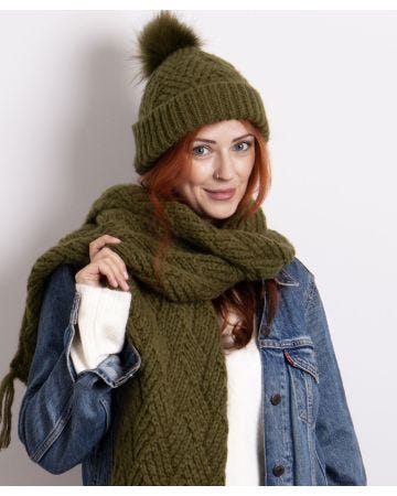 Totes Ladies Knitted Hat & Scarf Gift Set