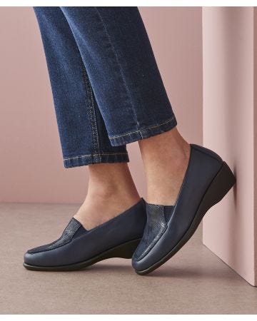 Amortyl Flexible Sole Wedge Moccasin 