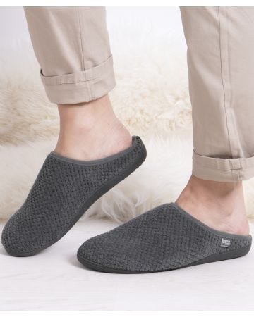 Totes - Isotoner Mens Popcorn Mule Slipper