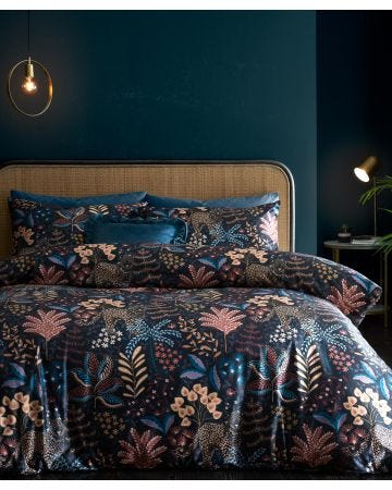 Catherine Lansfield Signature Collection Soft Velvet Exotic Leopard Duvet Set.