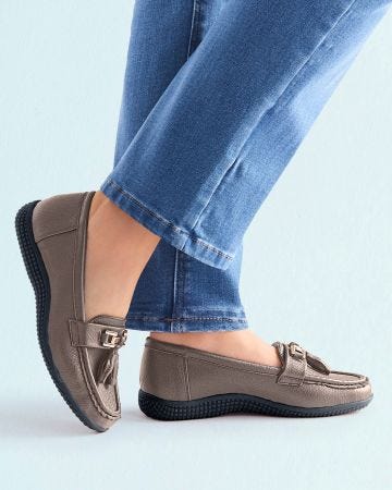 Cushion-walk Tassel Trim Loafer 
