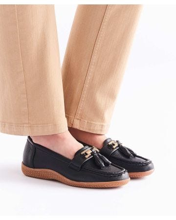 Cushion-walk Tassel Trim Loafer