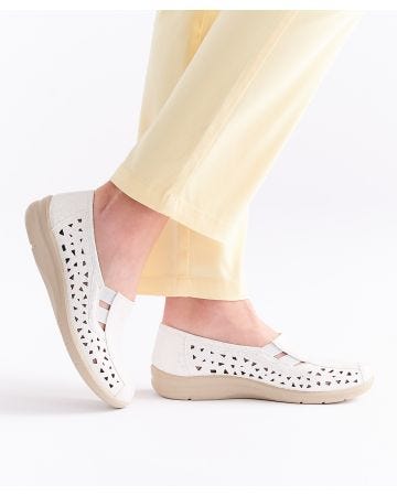 Cushion-walk Cut-our Detail Moccasin