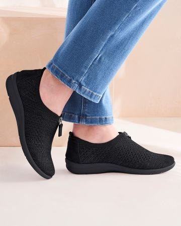 Cushion-walk Zip Front Trainer 