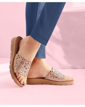 Cushion-walk Cut-out Detail Mule Sandal 