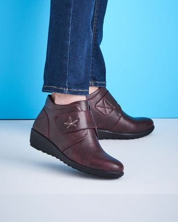 Cushion-walk Touch Fasten Boots 