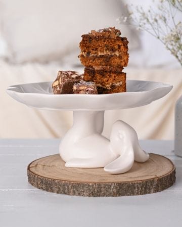The Egg-traordinary Gifting Co Bunny Cake Stand