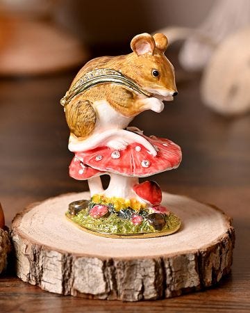 Treasured Trinkets Mouse on Toadstool