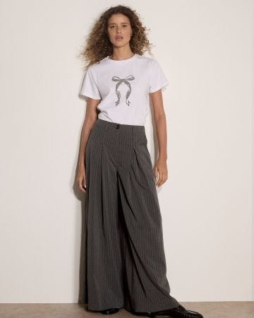 Apricot Graphic Tee