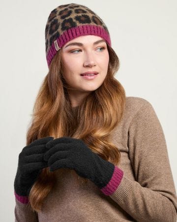 Totes Ladies Leopard Hat & Glove Set