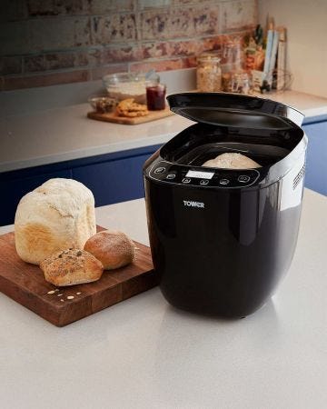 Tower 2lb Digital Bread Maker 550W