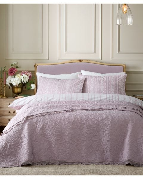 Bridgerton Silhouette Bedspread