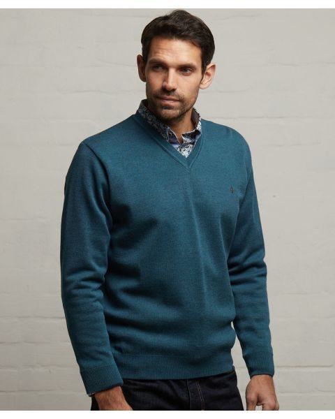 Gabicci Plain Knit V-neck