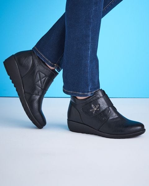 Cushion-walk Touch Fasten Boots 