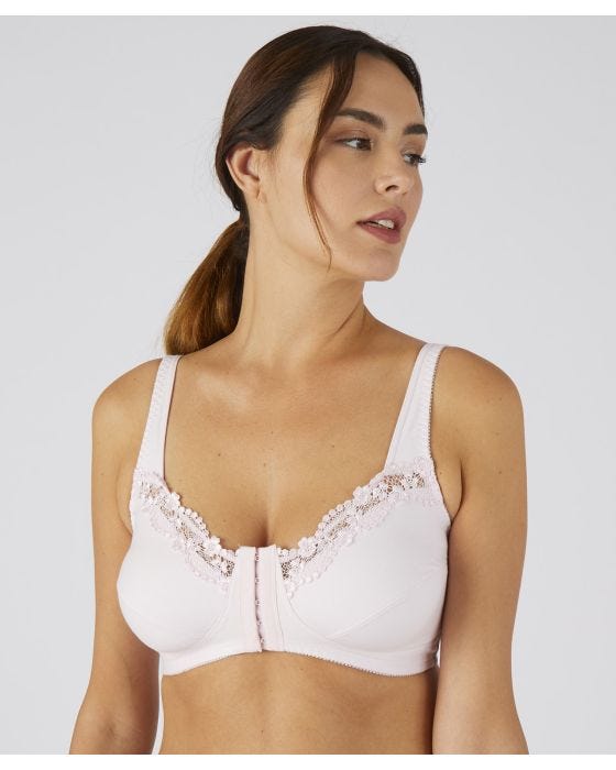 Triple Stretch Comfort Bra, Size 46 White 