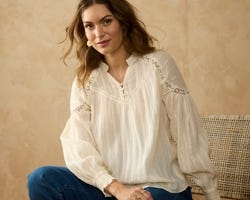 > Tops & Blouses