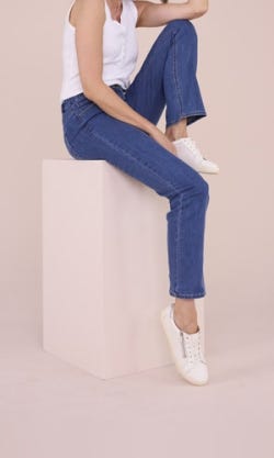 Straight Leg